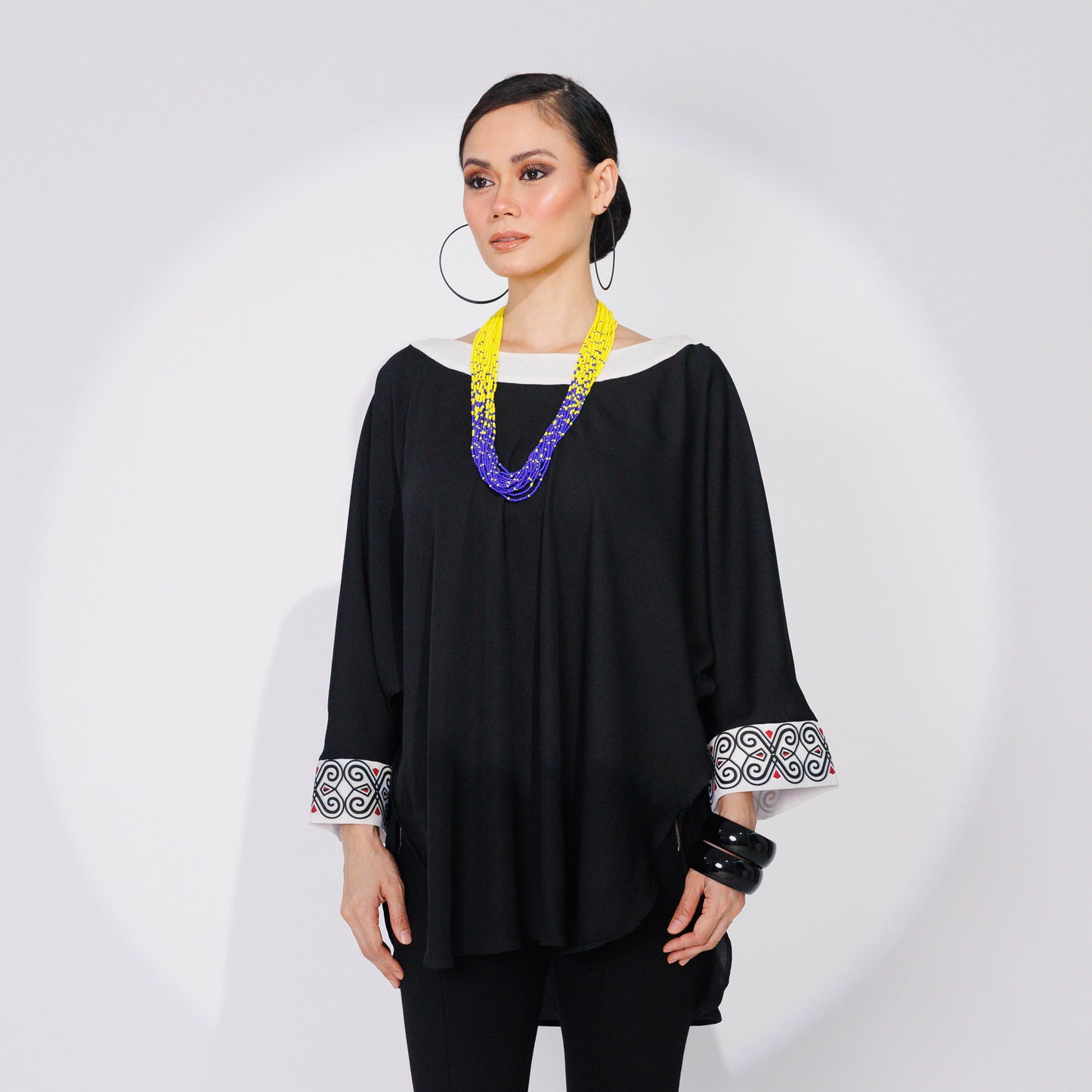LUMIS Black Enchantress