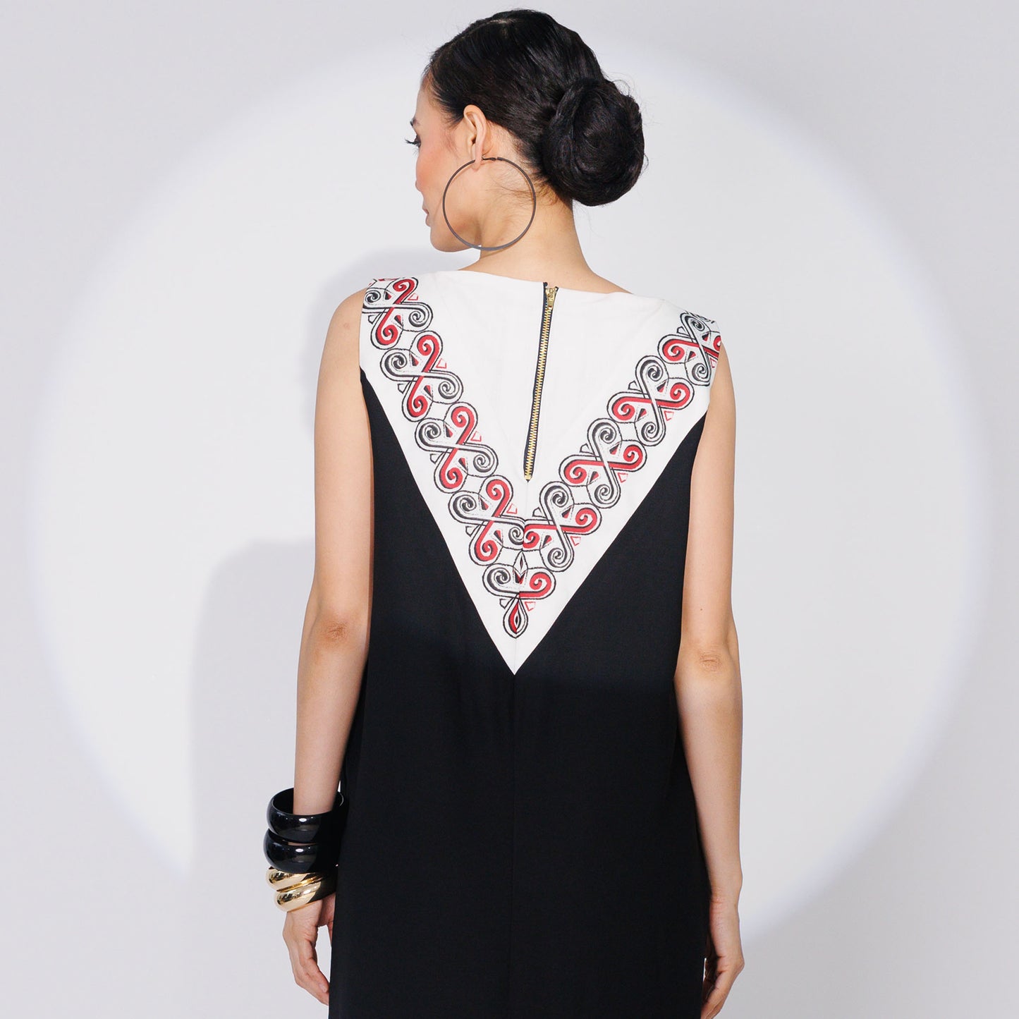 LUMIS Little Black Dress